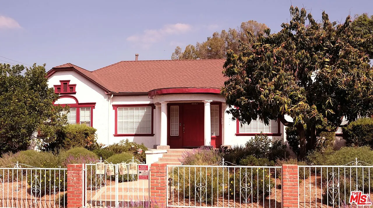 5 bed, 3.5 bath, 3083 sqft, $9,500 — Photo 1