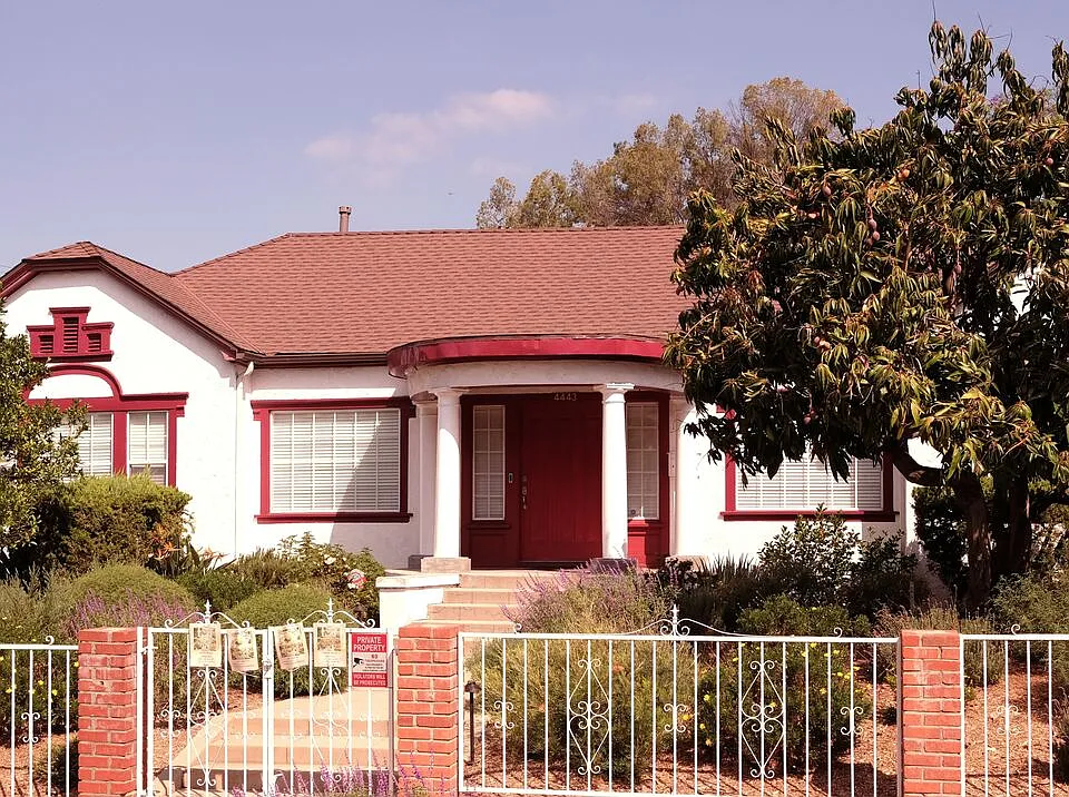 4443 Ambrose Ave