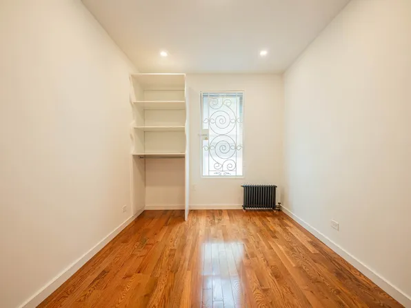 212 East Tremont Avenue image 16 of 22