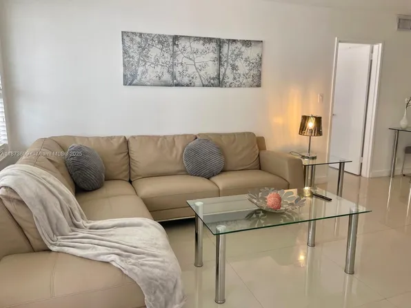 5225 Collins Ave APT 515, Miami Beach, FL 33140