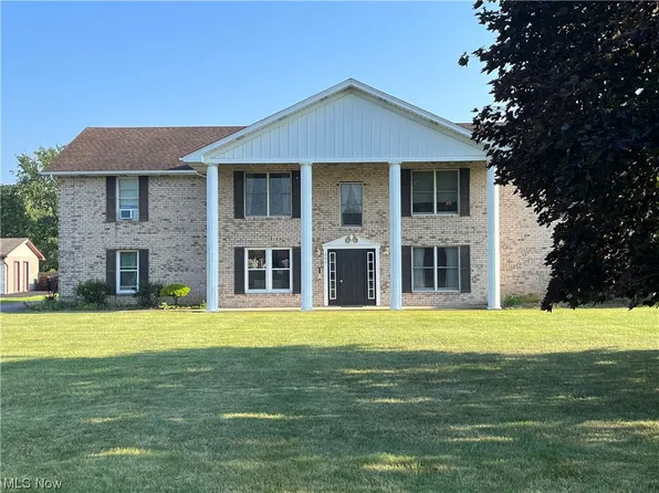 900 Pearson Cir Unit 2, Youngstown, OH 44512