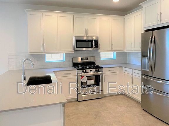5th image of 18828 W Canterbury Dr