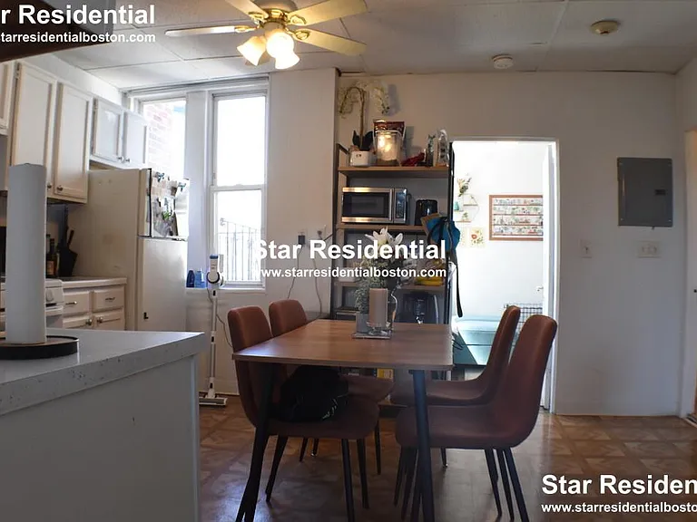158 Salem St #7 — Photo 3