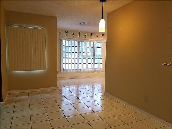 4th image of 1315 Friend Ave