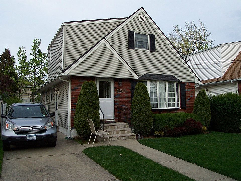 1st image of 189 Seidman Ave