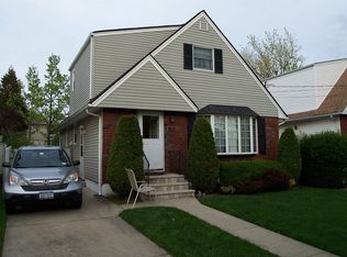 189 Seidman Ave, Staten Island, NY 10312