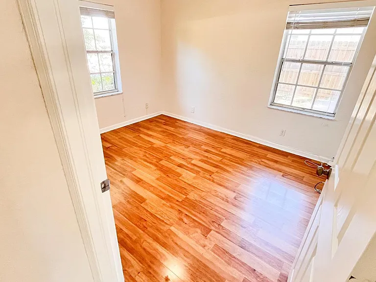 1440 Hawthorne Pl — Photo 15