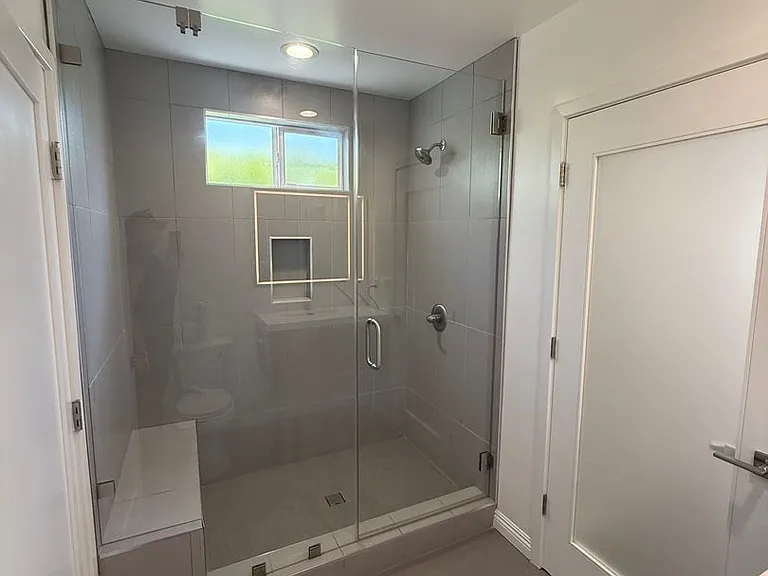 10610 Rhodesia Ave — Photo 39