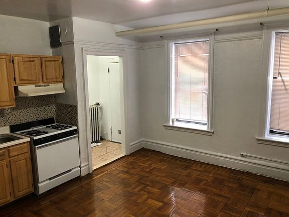 2nd image of 3120 Kingsbridge Ave #237