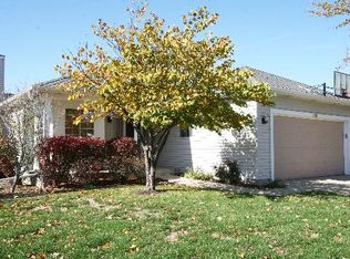 381 Meadows Dr, Sugar Grove, IL 60554