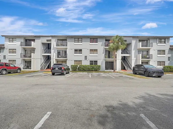 7160 NW 179th St APT 211, Hialeah, FL 33015