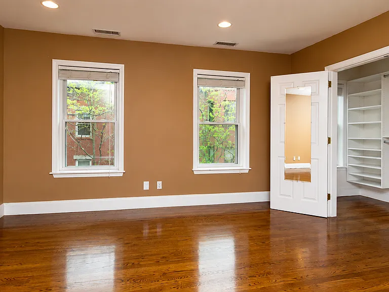 9 Auburn St #2 — Photo 2