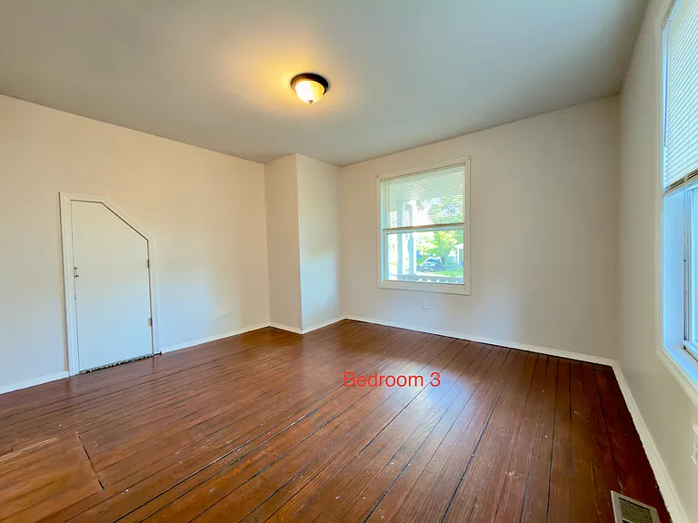 37 Abbott St — Photo 3