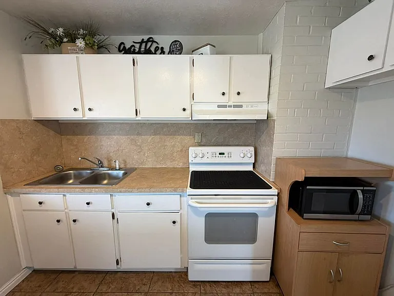 178 W Geneva Dr — Photo 18