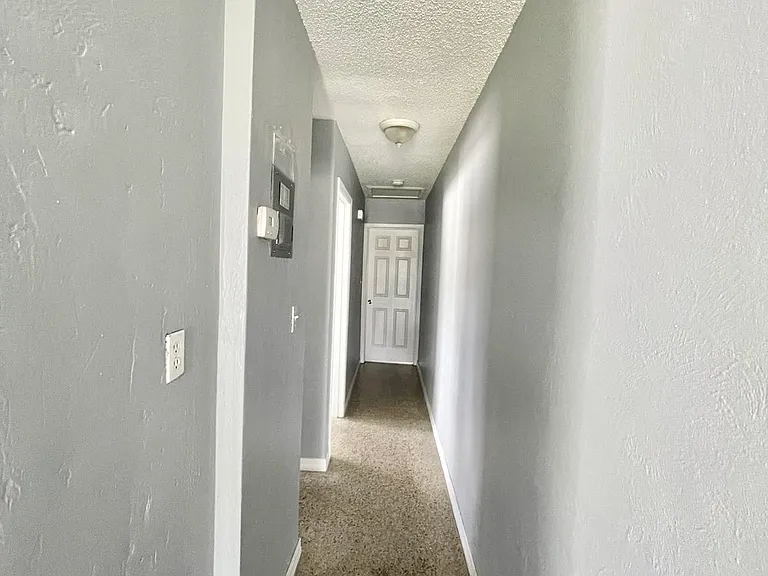 4615 Edgewater Dr #1 — Photo 4