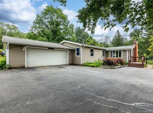 71 Old Post Rd, Tolland, CT 06084