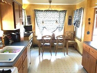 4th image of 9253 S Francisco Ave