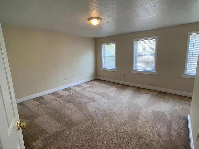 35 Wyoming St — Photo 36