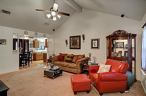 4th image of 906 Chinaberry Dr