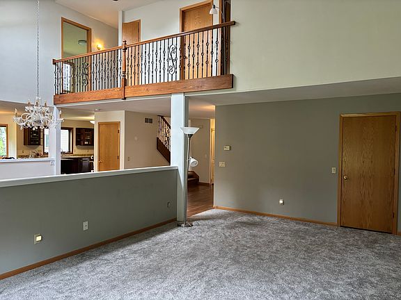 3rd image of 3705 Spring Hill Ct