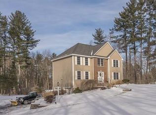 8 Leslie Rd, Ipswich, MA 01938