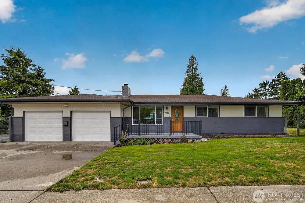 4 bed, 1380 sqft, $3,500 — Photo 1
