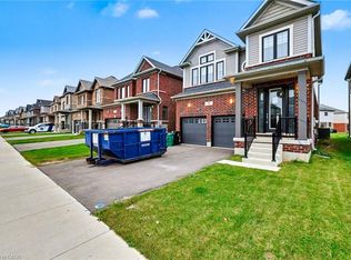 9 Prince Philip Blvd, Ayr, ON N0B1E0