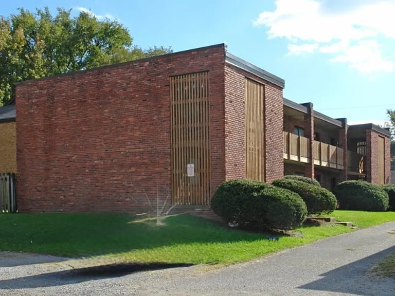 5005 Venable Ave #8 — Photo 1