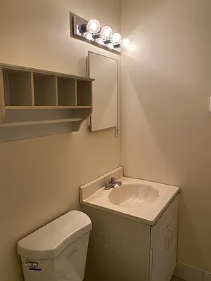 Rented by Hugawall Realty | media 21