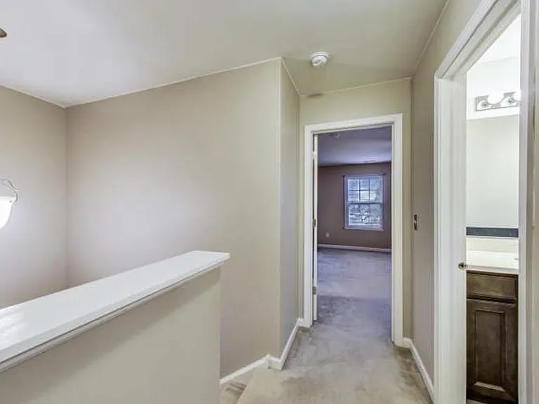 410 Town Center Blvd — Photo 14