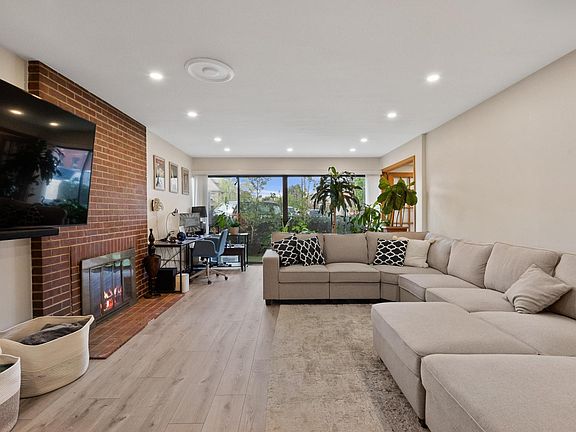 4th image of 800 N Pearl St APT 101