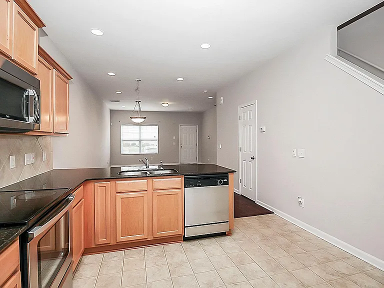 12433 McGrath Dr — Photo 10