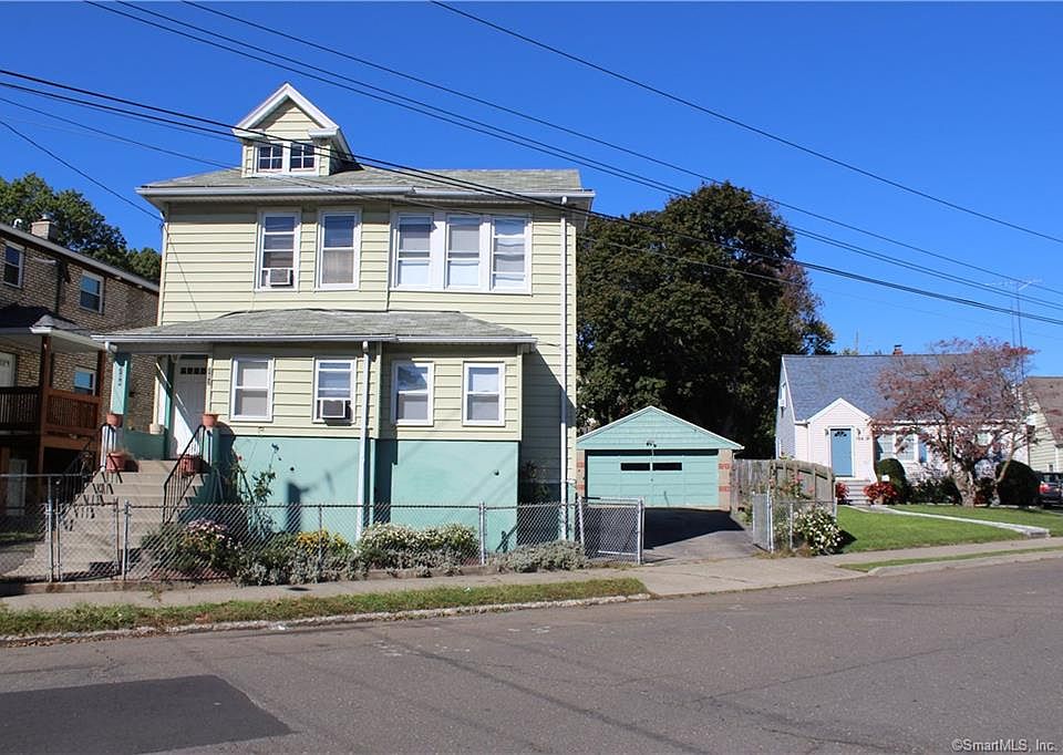 2nd image of 202 Arlington St