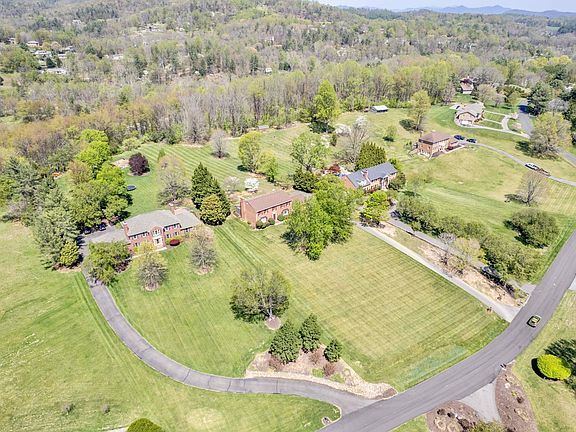 2nd image of 7173 Hollyberry Rd