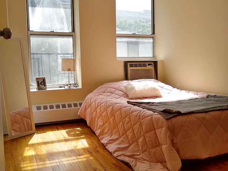 220 Avenue A #4B — Photo 2