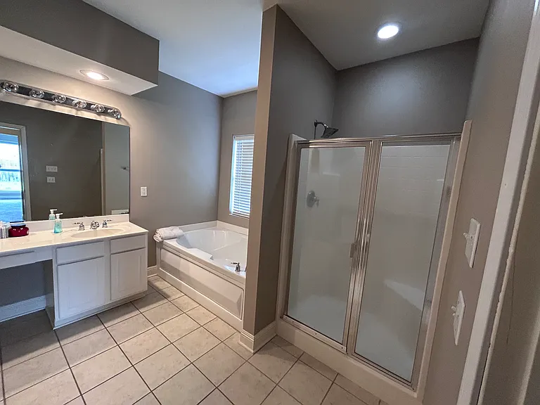 724 Simpson Way — Photo 17