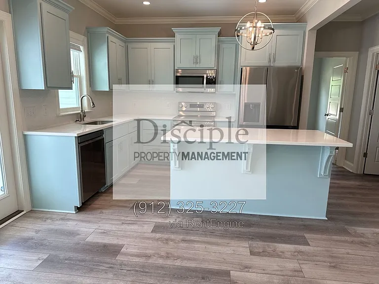 79 Ennis Rd — Photo 8