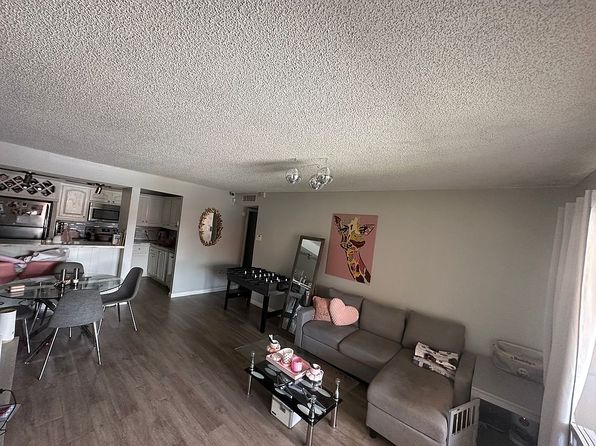 10501 SW 108th Ave APT A212