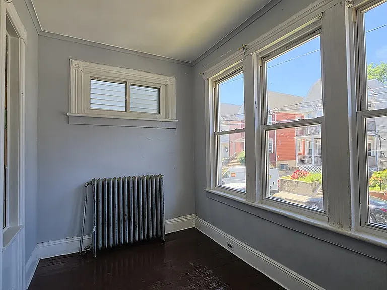 96 Brown Pl #A — Photo 25