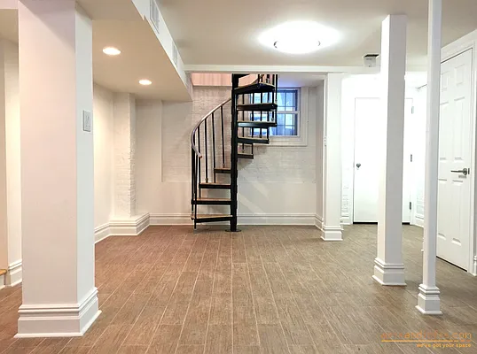 Rented by aptsandlofts.com | media 14