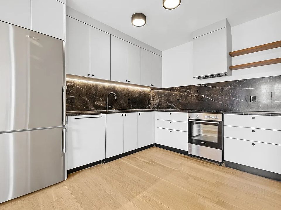 1st image of 260 Gold St APT 1312