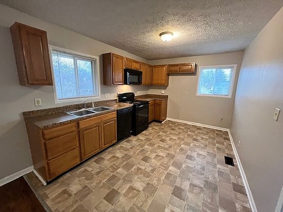 3433MauraKitchen_12192022