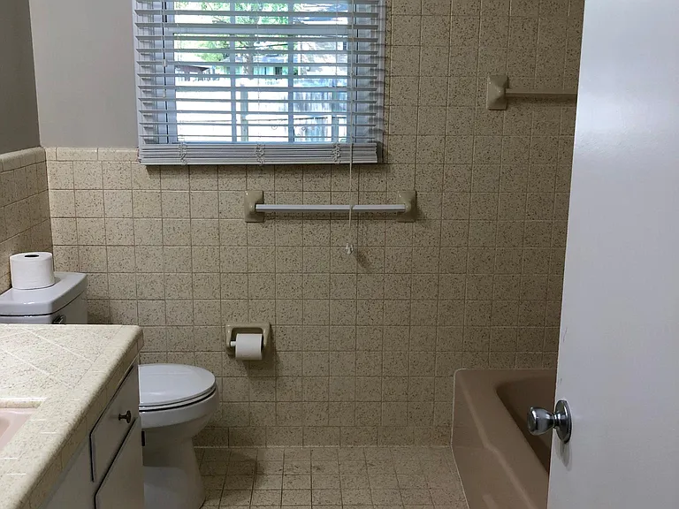 2169 Crestwood Dr — Photo 13