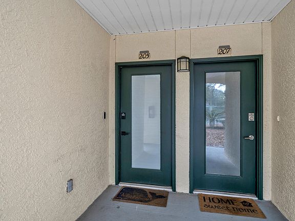 3rd image of 205 Westlake Ct #205