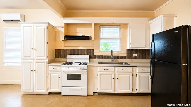 1319 Leal St #A — Photo 2