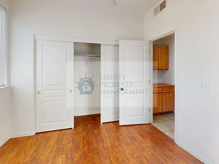 1360 Shady Ln #431 — Photo 8