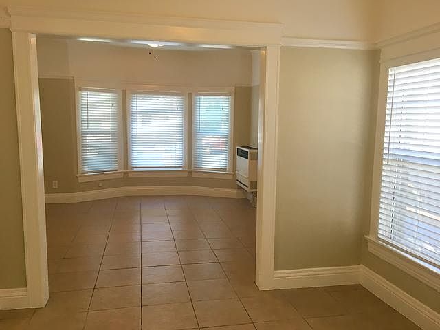 2nd image of 1542 E 21st St