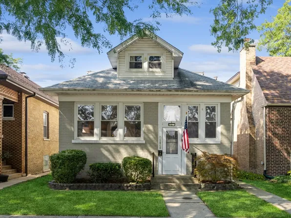 5040 N Marmora Ave, Chicago, IL 60630