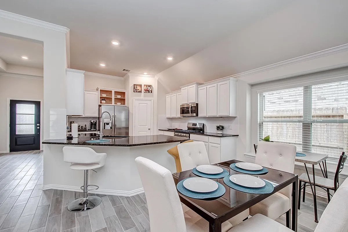 Building Photo - 28639 Monarch Cliffs Dr
