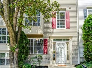 869 English Chestnut Dr #5, Hyattsville, MD 20785